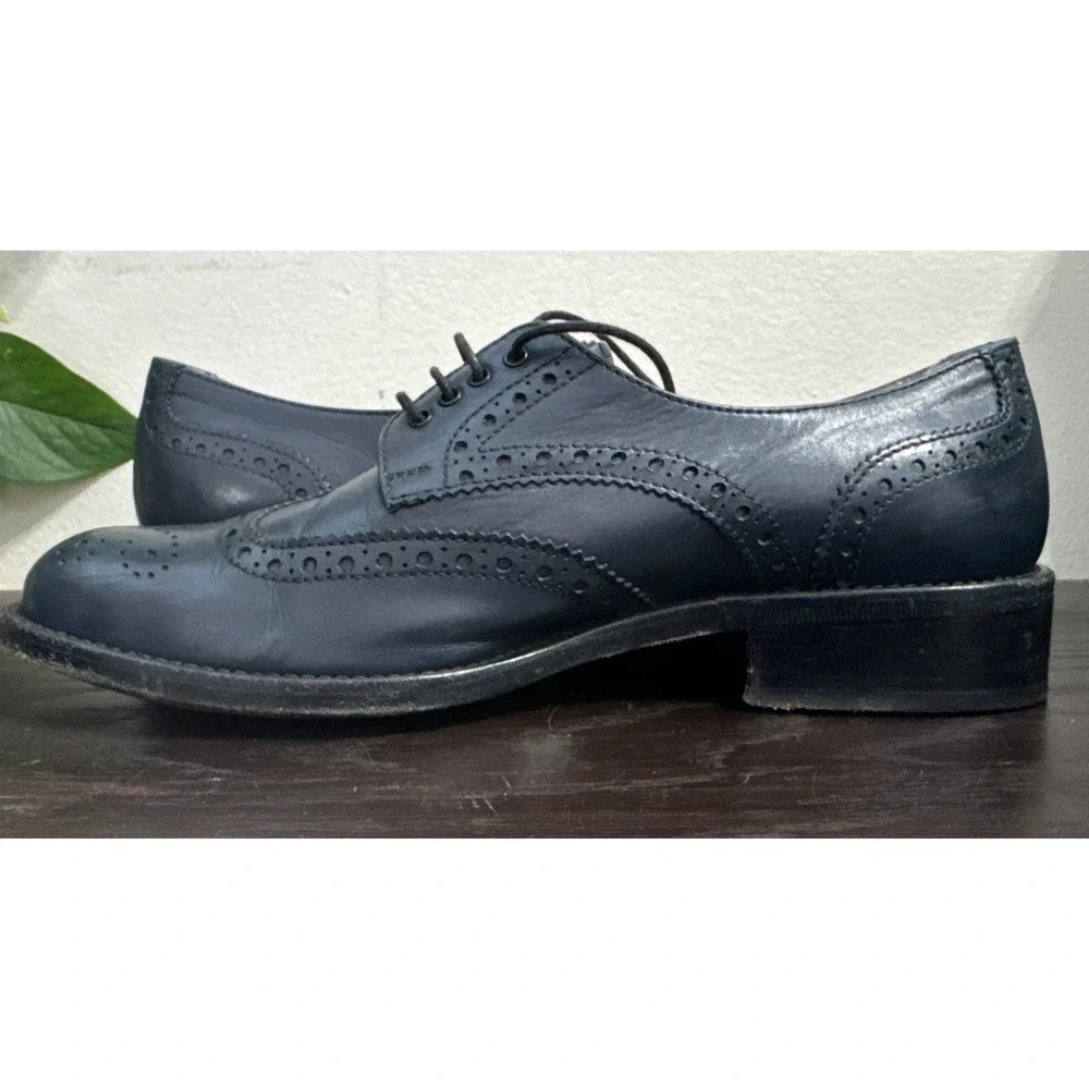 Clif Paris shoes 35.5  Blue Color leather 1